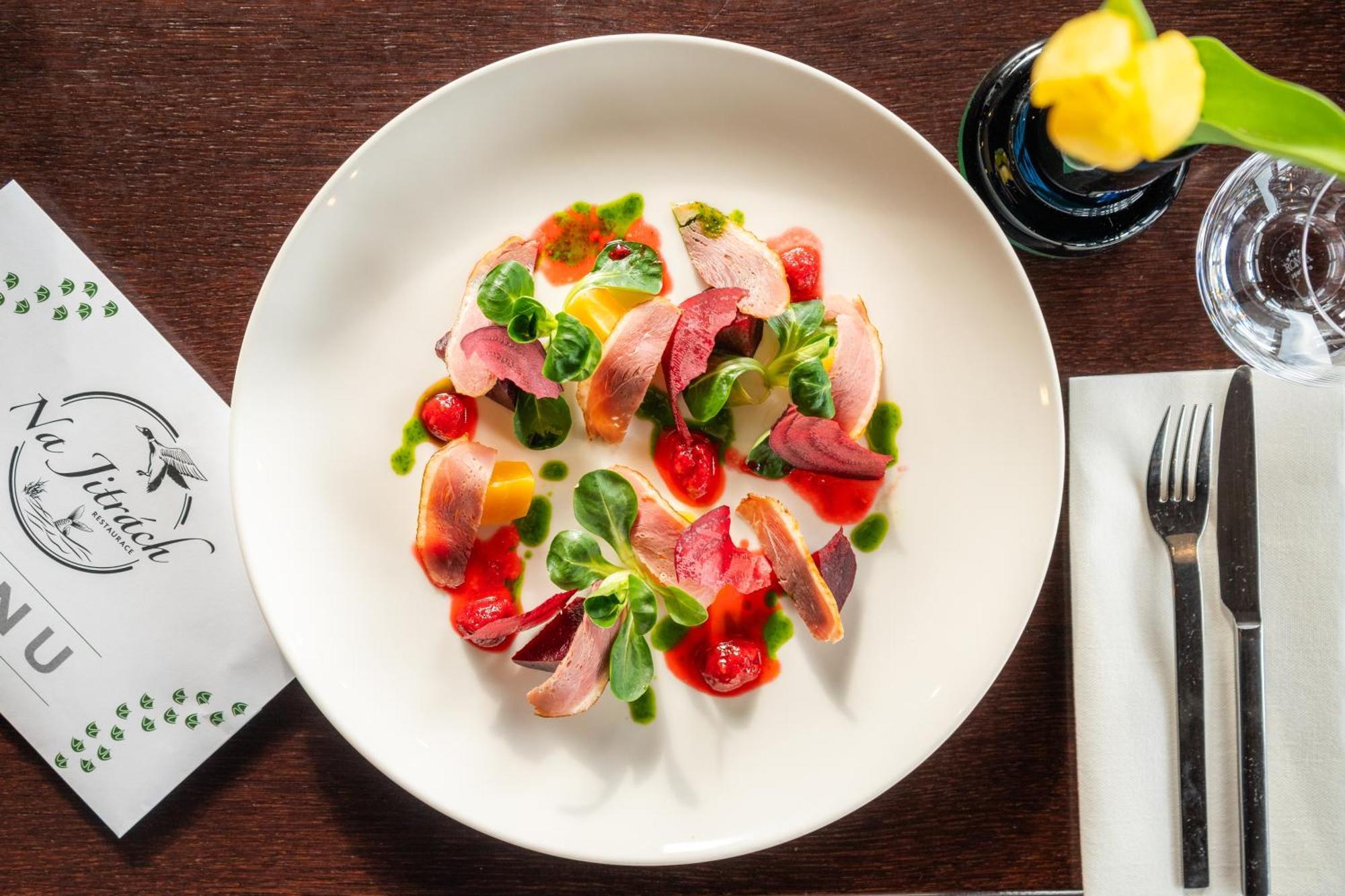 Rooms & Restaurace Na Jitrach Semice ภายนอก รูปภาพ